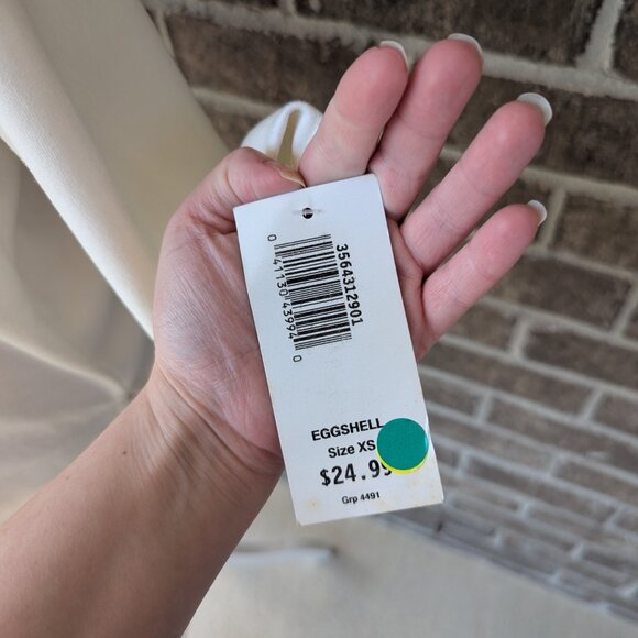 NWT Vintage Embroidered Sweatshirt - Picture 5 of 6